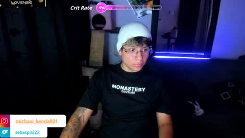 michael independent model  online show from 06-12-26, 02:16