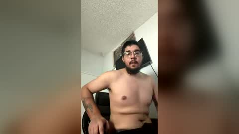 Snapshot of michealg23 chatting on 07-19-26, 03:16 michealg23 online show from 07-19-26, 03:16
