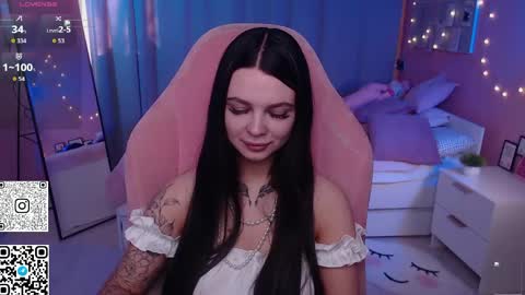 Snapshot of michela_fruet chatting on 04-29-26, 01:21 Kate online show from 04-29-26, 01:21