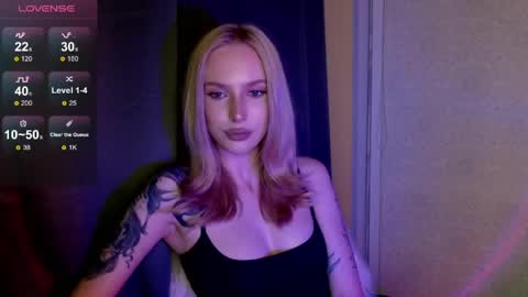 Snapshot of michellevelour chatting on 06-01-26, 05:14 Michelle online show from 06-01-26, 05:14