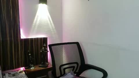 Snapshot of michellewhite_ chatting on 01-14-25, 10:34 Michelle online show from 01-14-25, 10:34