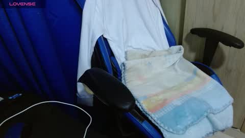 Snapshot of miculohot chatting on 03-13-26, 12:50 vanesa sexy online show from 03-13-26, 12:50