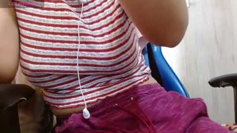 Snapshot of miculohot chatting on 04-14-26, 01:17 vanesa sexy online show from 04-14-26, 01:17