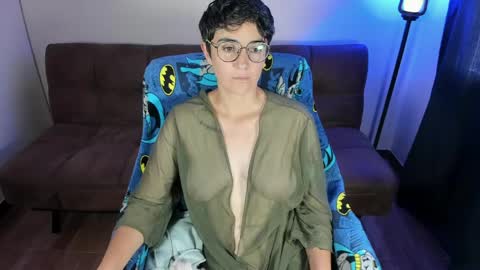 Blue online show from 04-17-26, 03:37