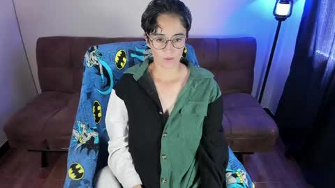 Snapshot of midnight07_ chatting on 04-30-26, 03:29 Blue online show from 04-30-26, 03:29