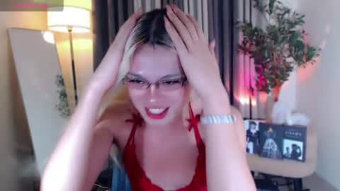 Snapshot of midnight_muse_18 chatting on 07-07-26, 07:23 Marie Antoinette online show from 07-07-26, 07:23