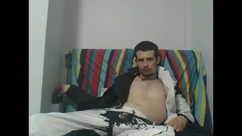 midnightsattire online show from 05-01-26, 11:09