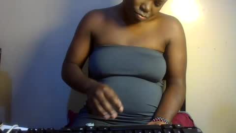 midnightt_curves online show from 07-01-26, 02:02
