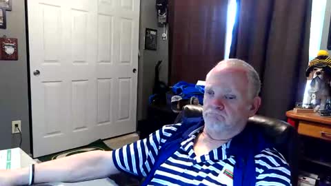 midwestdad09 online show from 04-18-26, 01:48