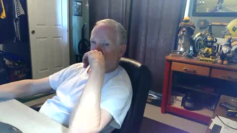 midwestdad09 online show from 05-19-26, 07:09
