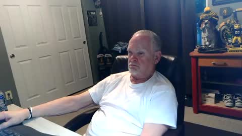 midwestdad09 online show from 06-18-26, 01:06