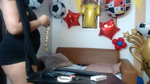 Snapshot of miel_alisha chatting on 06-13-26, 11:52 miel online show from 06-13-26, 11:52