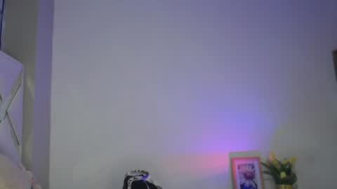 Snapshot of miel_alisha chatting on 07-07-26, 12:42 miel online show from 07-07-26, 12:42