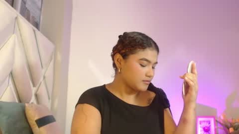 Snapshot of miel_alisha chatting on 07-09-26, 01:26 miel online show from 07-09-26, 01:26