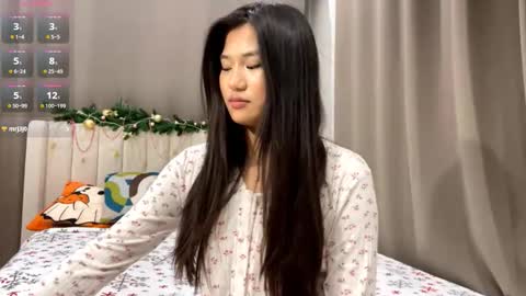 Mia online show from 02-10-26, 05:39