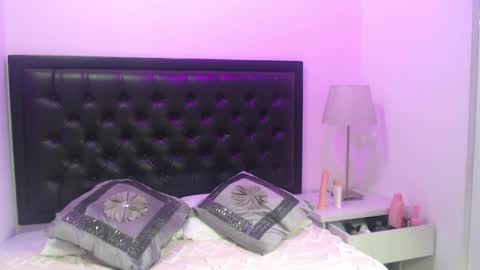 Migatica johnson12 online show from 05-26-26, 03:02