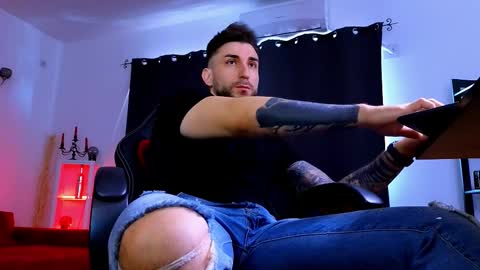 MightyAaron online show from 02-20-26, 07:32