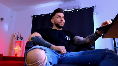 MightyAaron online show from 04-09-26, 06:19