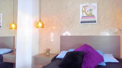 Miia online show from 03-30-26, 12:06