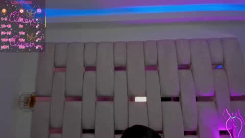 Snapshot of miia_schwarz chatting on 04-19-26, 01:54 Miia Schwarz online show from 04-19-26, 01:54