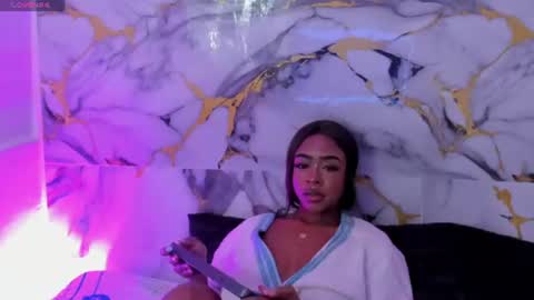 Snapshot of miia_schwarz_ chatting on 06-21-26, 04:04 miia_schwarz_ online show from 06-21-26, 04:04