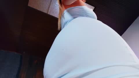 Snapshot of miia_sttone chatting on 06-19-26, 04:11 miia_sttone online show from 06-19-26, 04:11