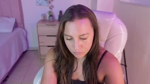 M I I A     online show from 06-30-26, 07:15