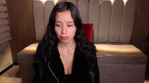miiaa_evans1 online show from 03-22-26, 01:25