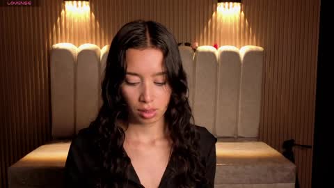 miiaa_evans1 online show from 03-31-26, 08:09