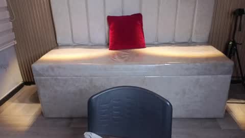miiaa_evans1 online show from 05-31-26, 02:02