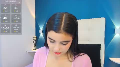 Snapshot of miiacarter_ chatting on 06-10-26, 12:15 MIA online show from 06-10-26, 12:15