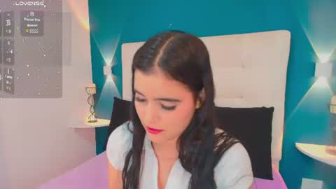 Snapshot of miiacarter_ chatting on 06-12-26, 03:16 MIA online show from 06-12-26, 03:16