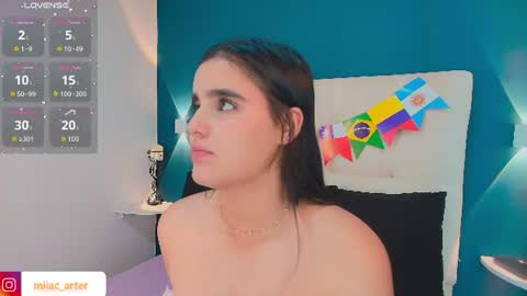 Snapshot of miiacarter_ chatting on 07-11-26, 11:46 MIA online show from 07-11-26, 11:46