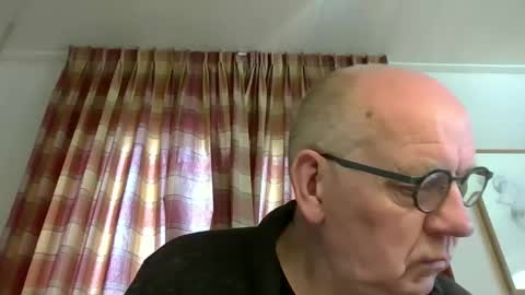 mik online show from 05-22-26, 06:31