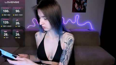 Mika online show from 04-05-26, 04:37