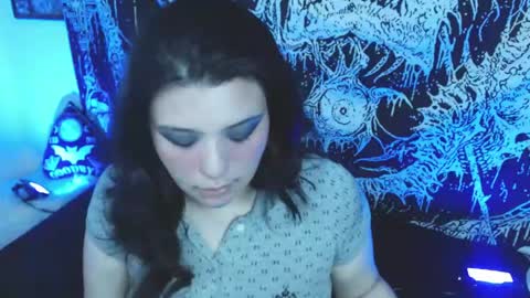 Mika online show from 04-15-26, 06:59