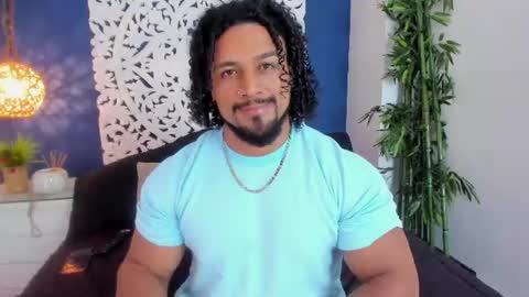 Snapshot of mike_estevess chatting on 06-11-26, 07:39 online show from 06-11-26, 07:39