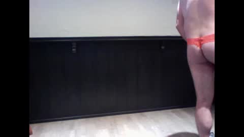 Snapshot of mikedriner21 chatting on 10-15-25, 04:40 mikedriner online show from 10-15-25, 04:40