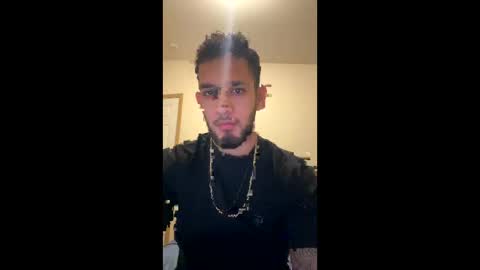 Snapshot of mikethomson01 chatting on 02-05-25, 12:53 Mike online show from 02-05-25, 12:53