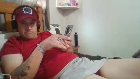 Snapshot of mikeundies chatting on 07-12-26, 09:22 mikeundies online show from 07-12-26, 09:22