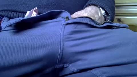 mikeybed online show from 12-10-24, 01:44