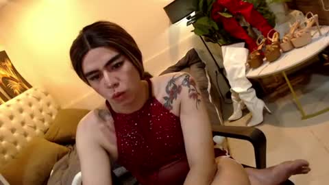 Snapshot of mikha_sensual chatting on 07-21-26, 07:22 Theresa Luna online show from 07-21-26, 07:22