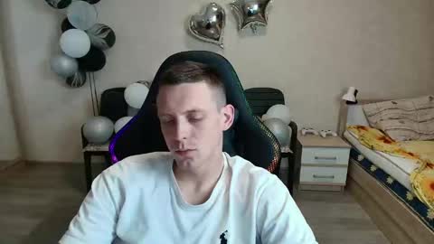 Michael online show from 06-11-26, 12:32