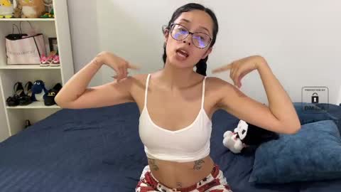 Mila and albert online show from 04-22-26, 08:21