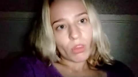 Snapshot of mila_420 chatting on 10-29-25, 01:35 Mila 420 online show from 10-29-25, 01:35