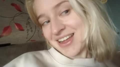 Snapshot of mila_420 chatting on 11-12-25, 11:21 Mila 420 online show from 11-12-25, 11:21