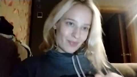 Snapshot of mila_420 chatting on 11-15-25, 09:32 Mila 420 online show from 11-15-25, 09:32