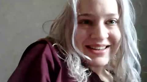 Mila 420 online show from 04-25-26, 09:01
