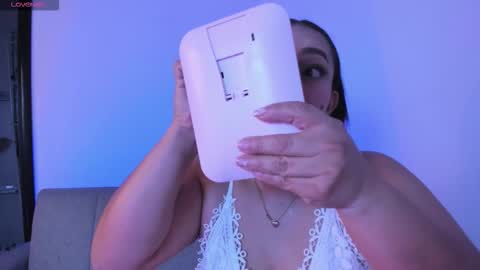 Snapshot of mila_chic chatting on 02-22-26, 04:27 mila online show from 02-22-26, 04:27