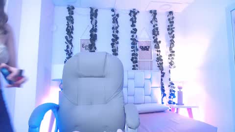 Mila  online show from 12-30-24, 08:36